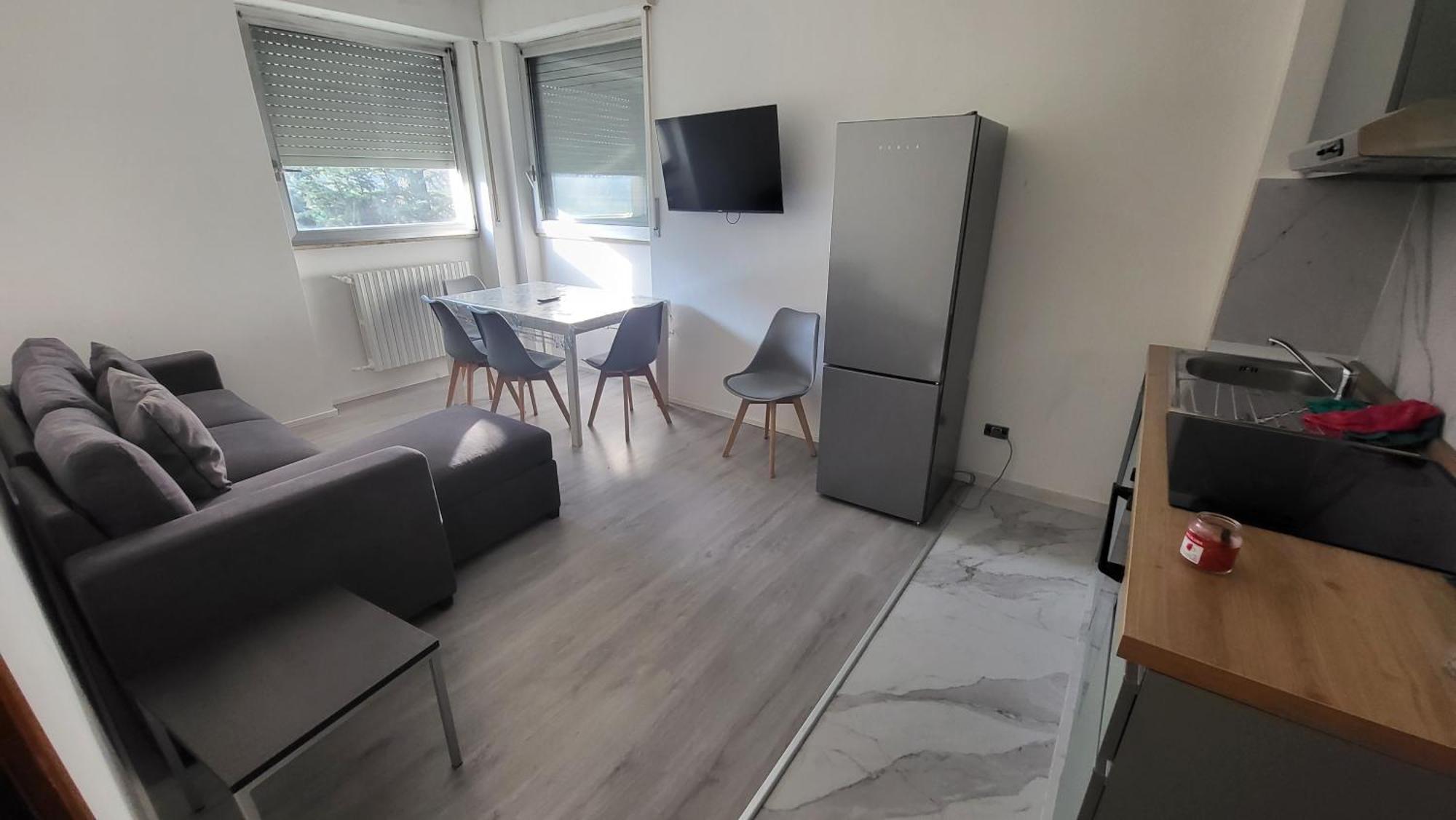 Toma Apartment Trilocale Moderno Per Max 6 Persone Milan Luaran gambar