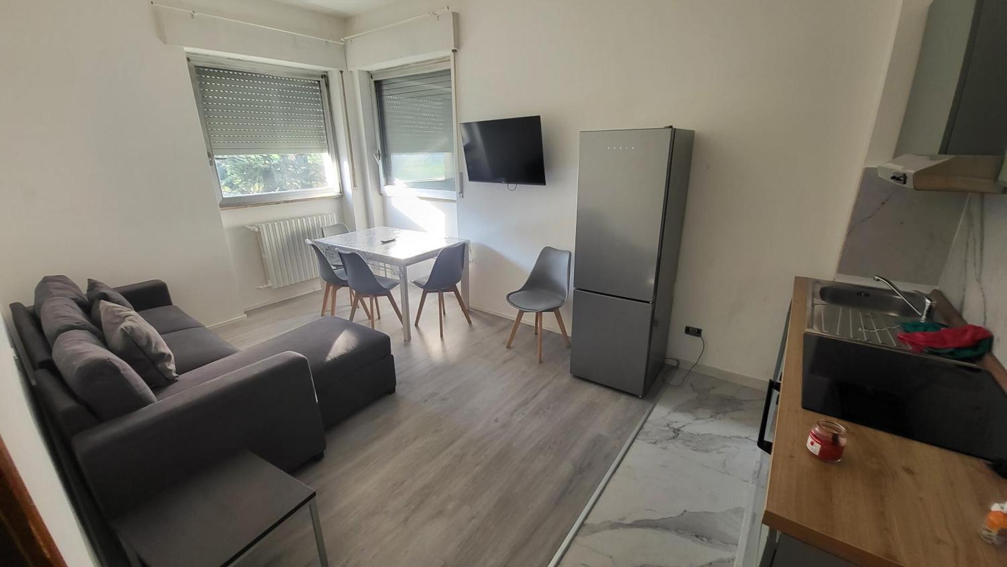 Toma Apartment Trilocale Moderno Per Max 6 Persone Milan Luaran gambar