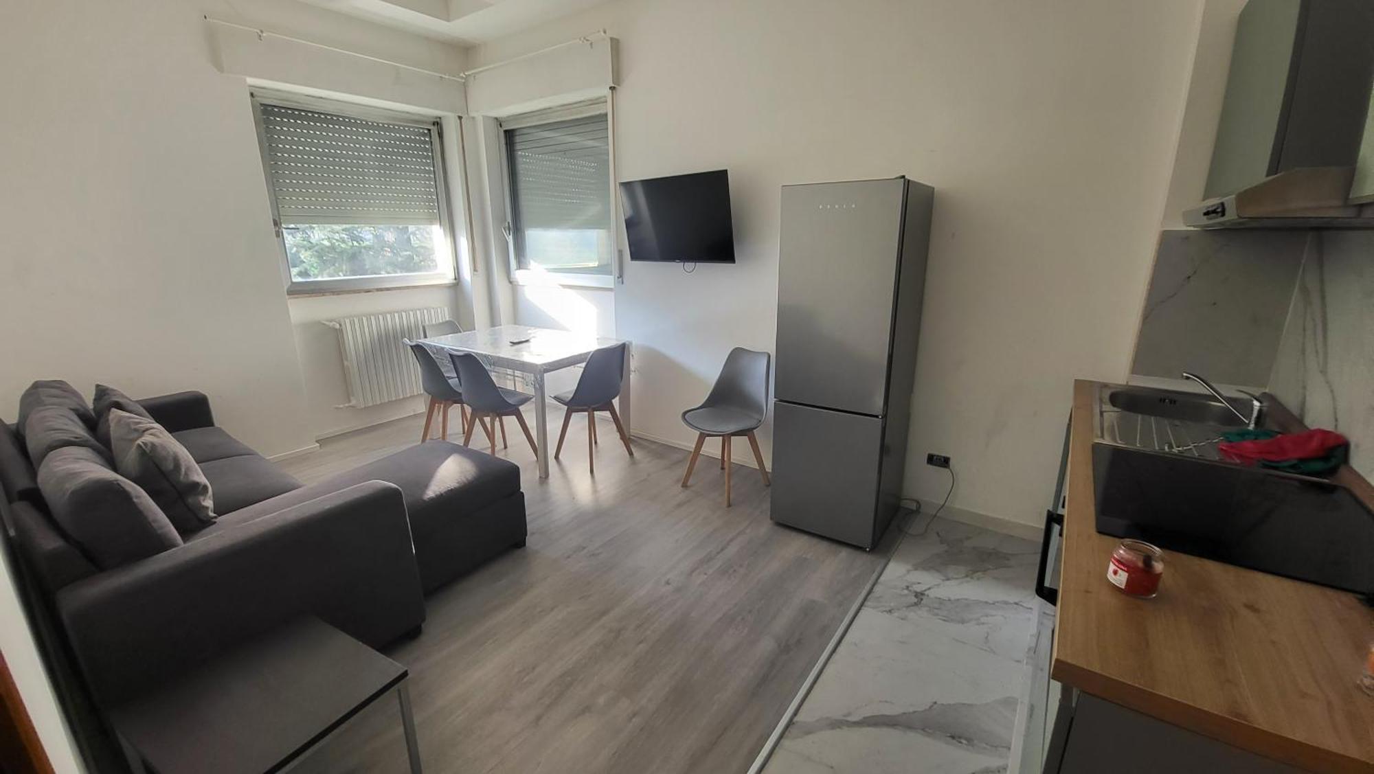 Toma Apartment Trilocale Moderno Per Max 6 Persone Milan Luaran gambar