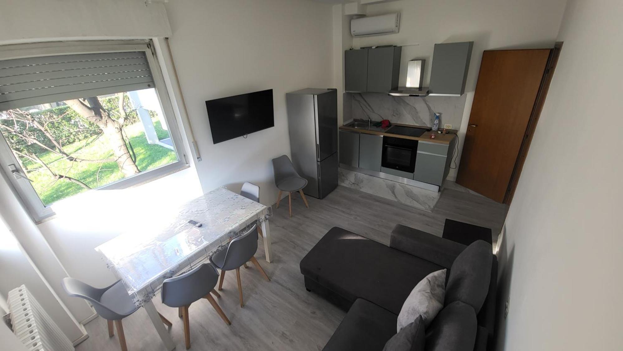 Toma Apartment Trilocale Moderno Per Max 6 Persone Milan Luaran gambar