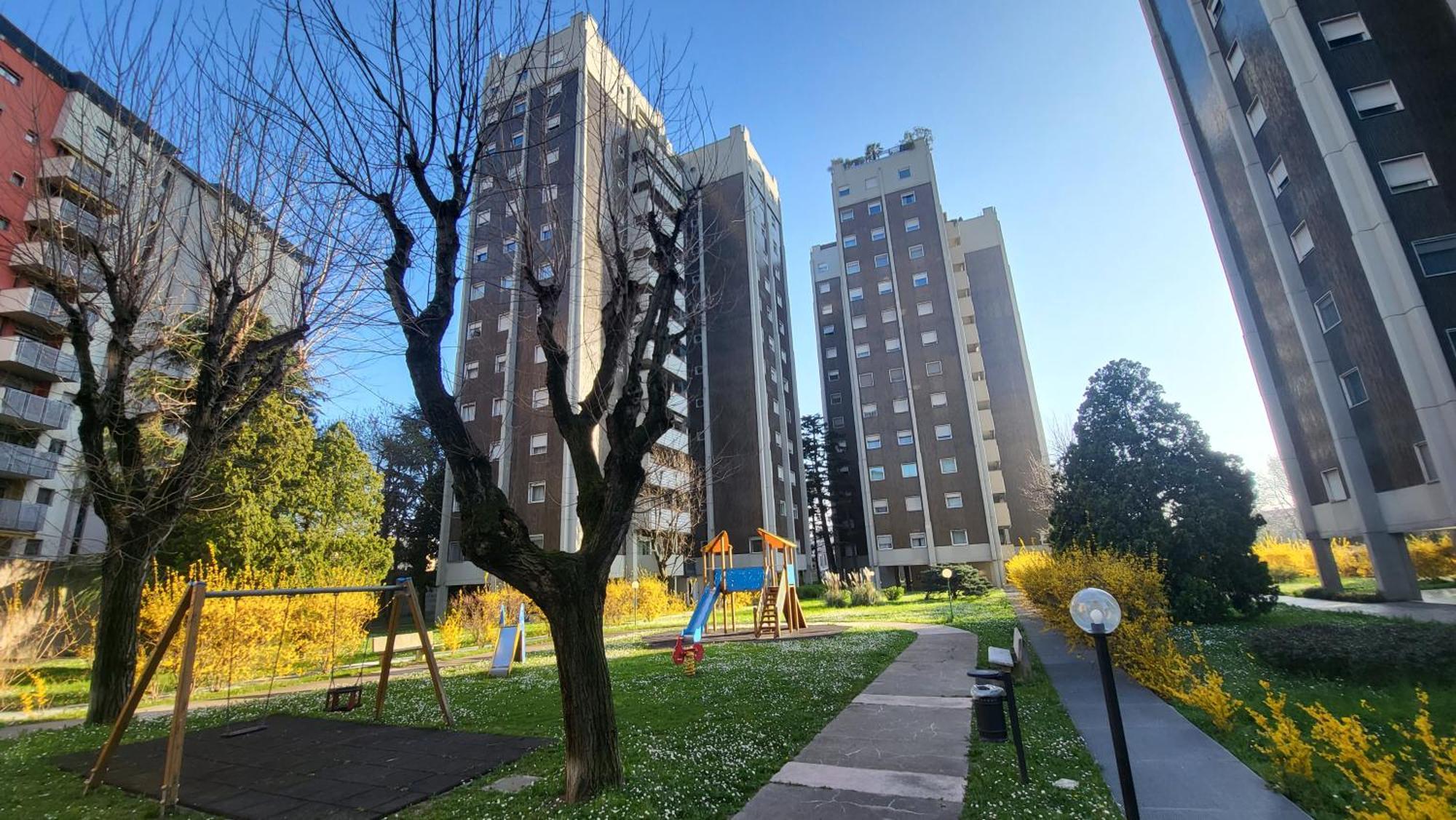 Toma Apartment Trilocale Moderno Per Max 6 Persone Milan Luaran gambar