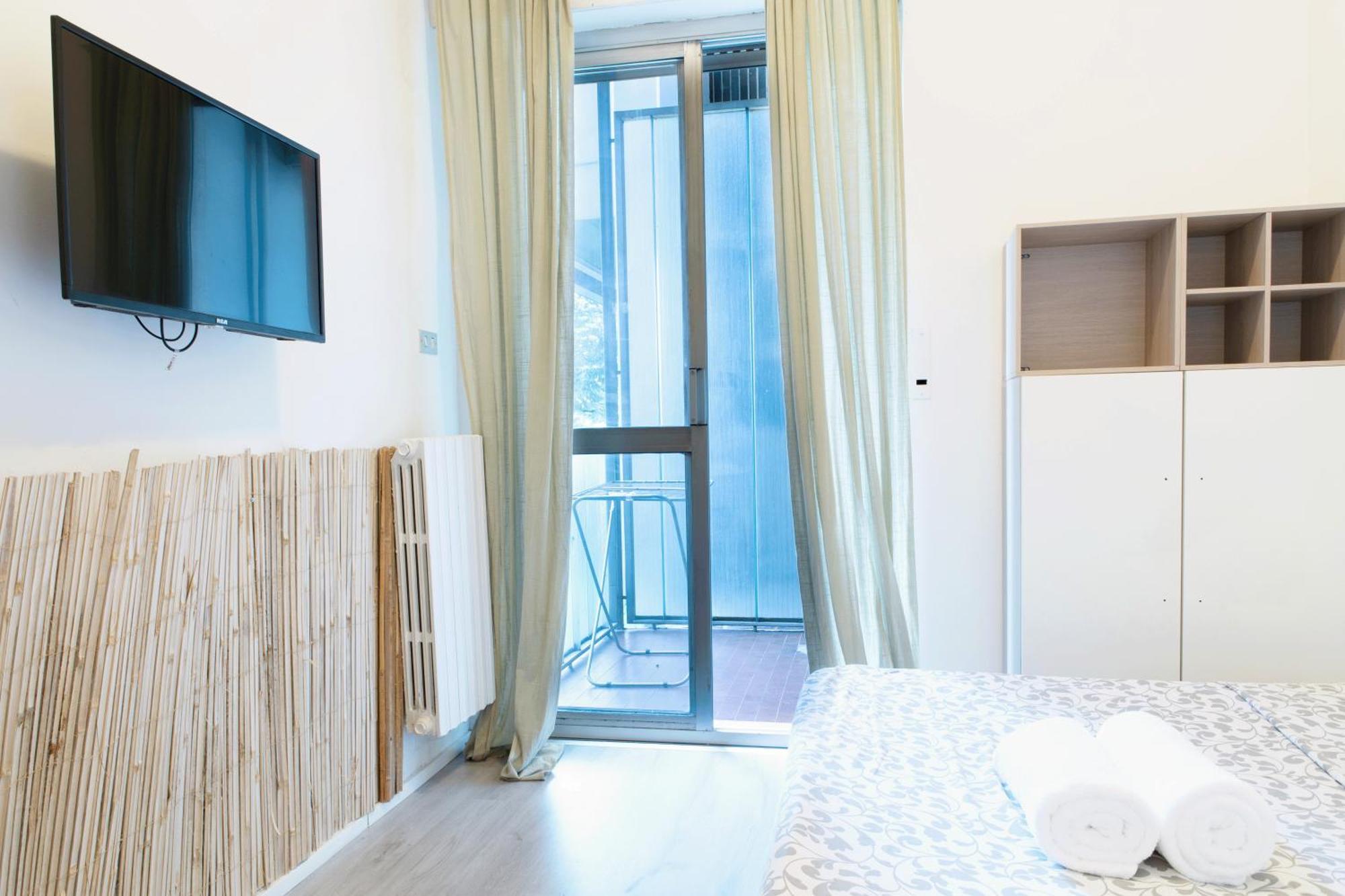 Toma Apartment Trilocale Moderno Per Max 6 Persone Milan Luaran gambar