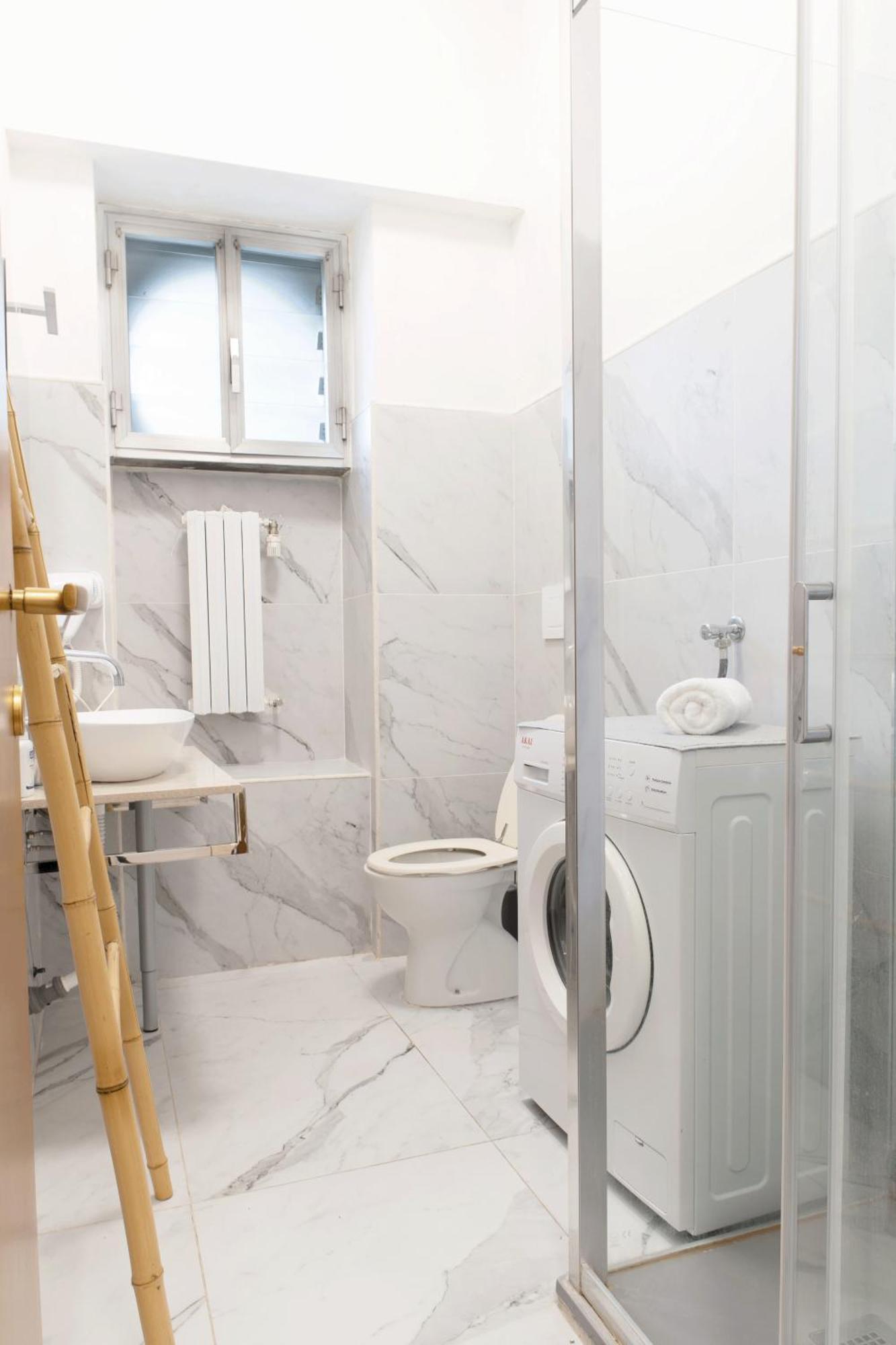 Toma Apartment Trilocale Moderno Per Max 6 Persone Milan Luaran gambar